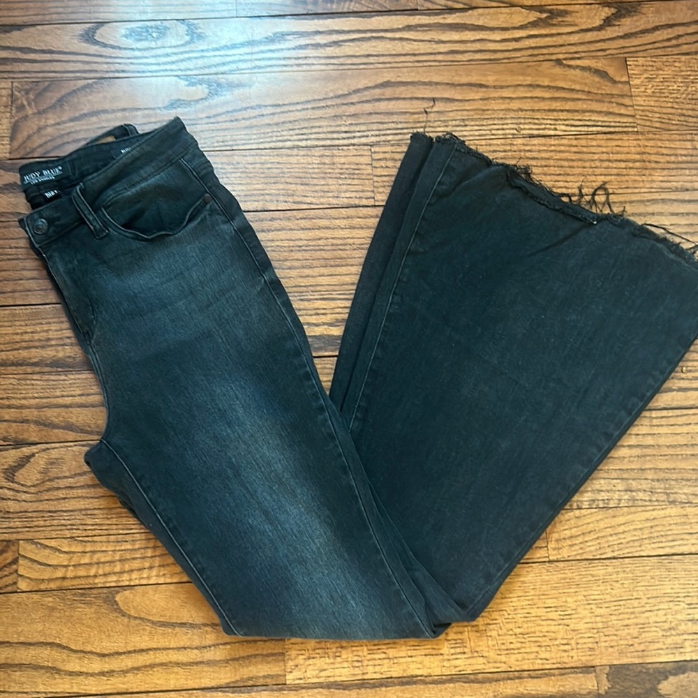 Judy Blue high rise super flare jeans. Black denim size 27x33